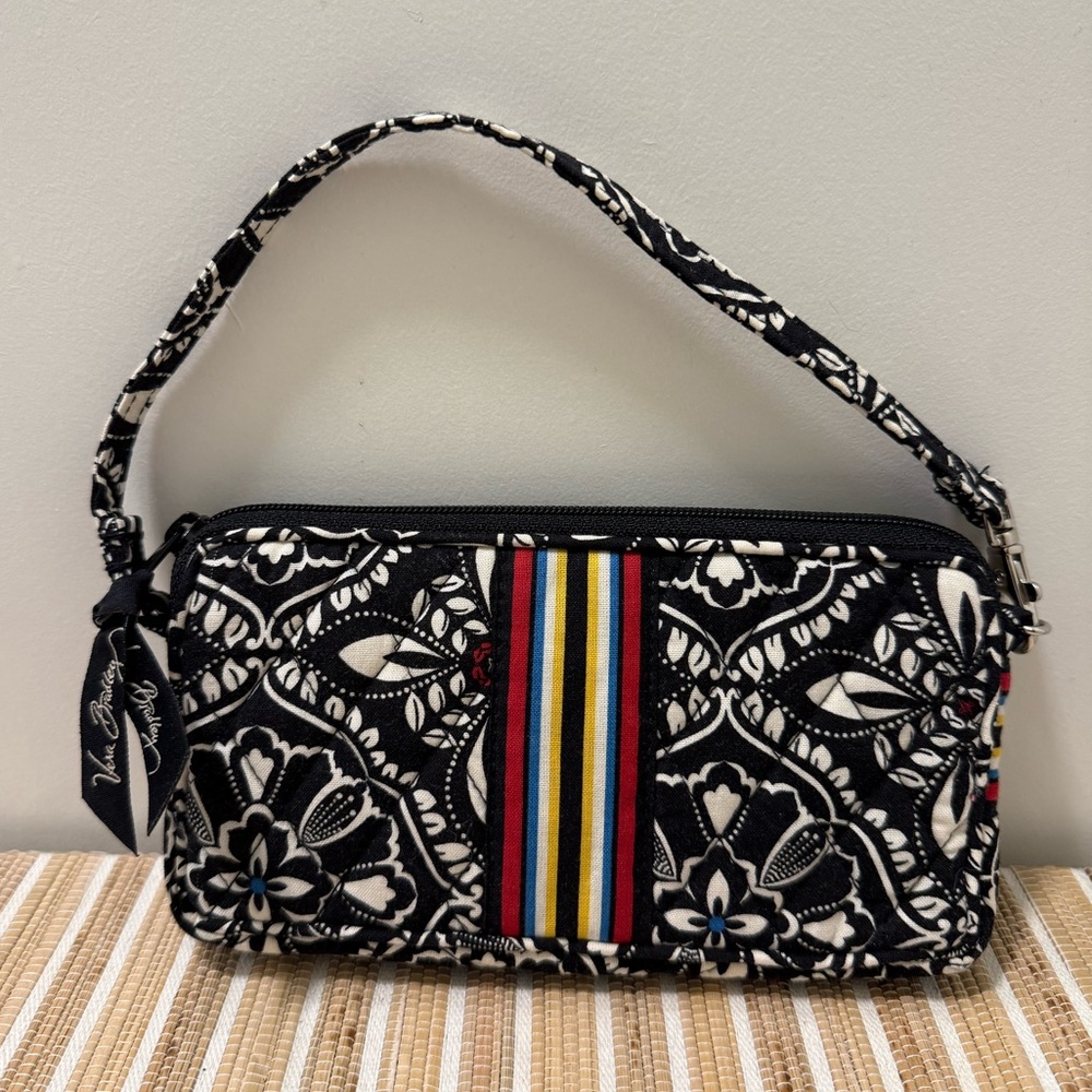 Vera Bradley Wallet Wristlet (RARE- Barcelona)